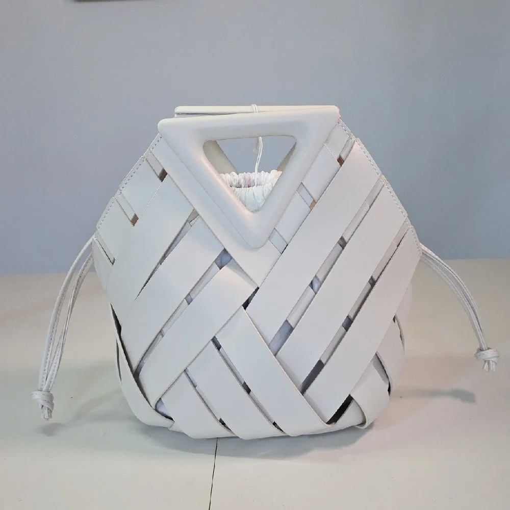 Bags Elegant White Woven Handbag Poshmark bags-elegant-white-woven-handbag-poshmark